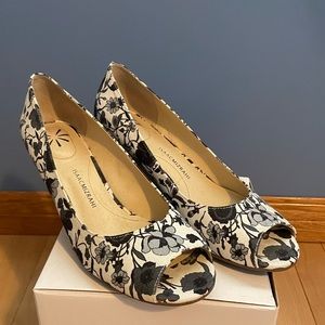 Floral low Wedge